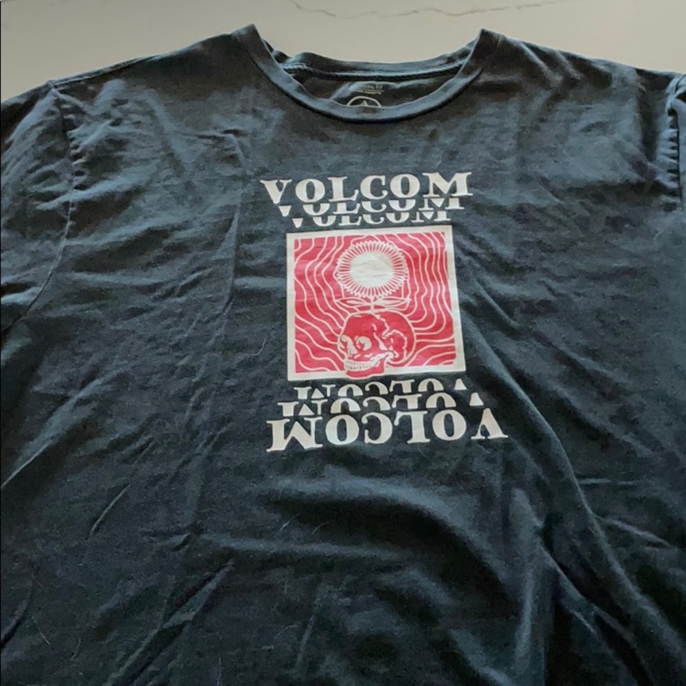 Volcom T shirt